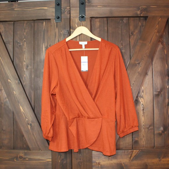 sofia by sofia vergara Tops - Sofia Vergara XXL Rust Colored Sweater NWTS